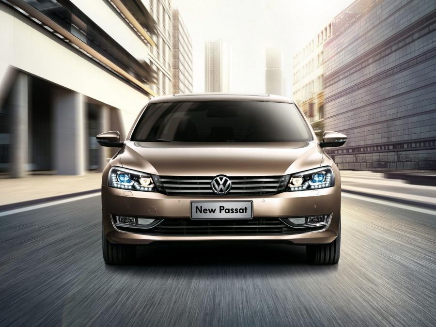  Volkswagen Passat 2011 года  (CN) (фото 18 из 22)